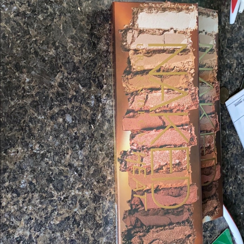 Urban Decay naked Heat